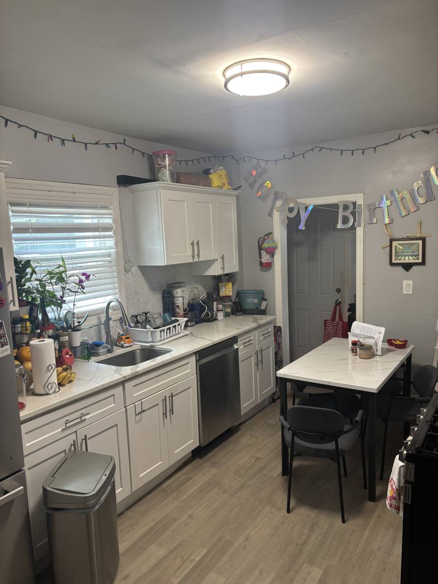 Townhouse for rent at 178 Humphrey St, Englewood, NJ 07631