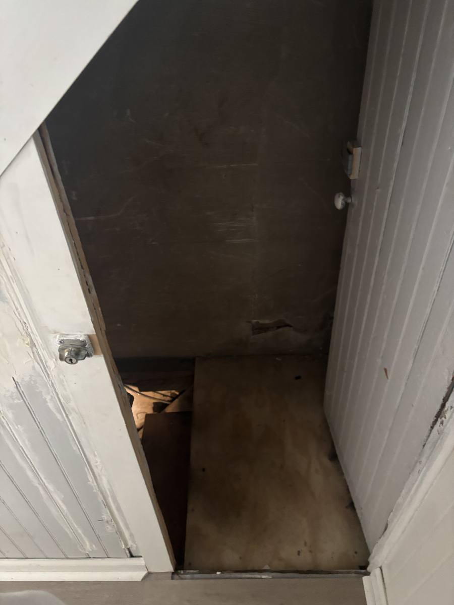Townhouse for rent at 178 Humphrey St, Englewood, NJ 07631