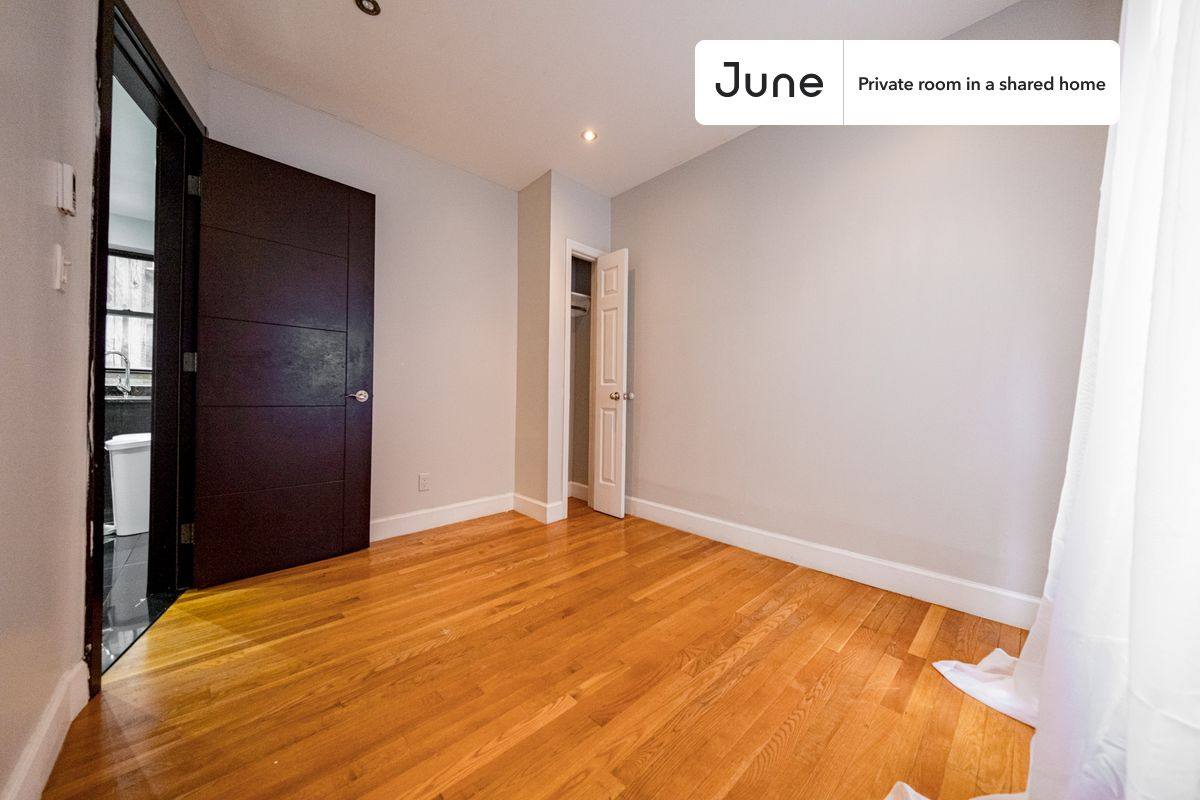 Apartment for rent at 312 W 114th St, New York, NY 10026