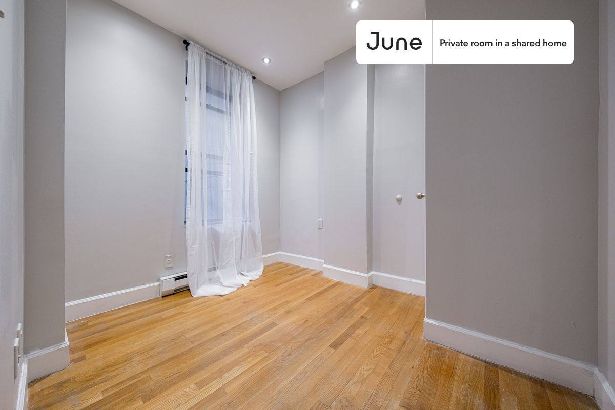 Apartment for rent at 312 W 114th St, New York, NY 10026