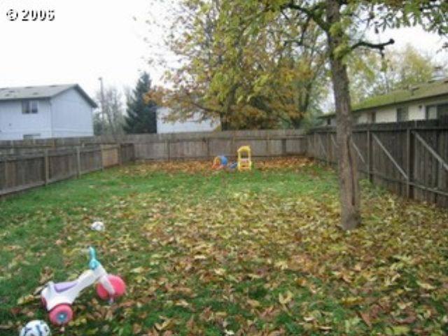 Townhouse for rent at 4653 Aster St, Springfield, OR 97478
