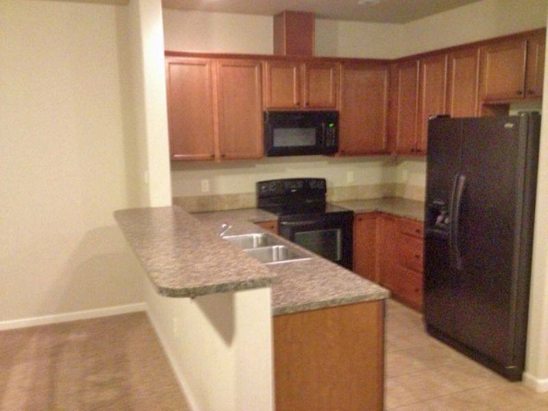 Townhouse for rent at 317 S 42nd, Springfield, OR 97478