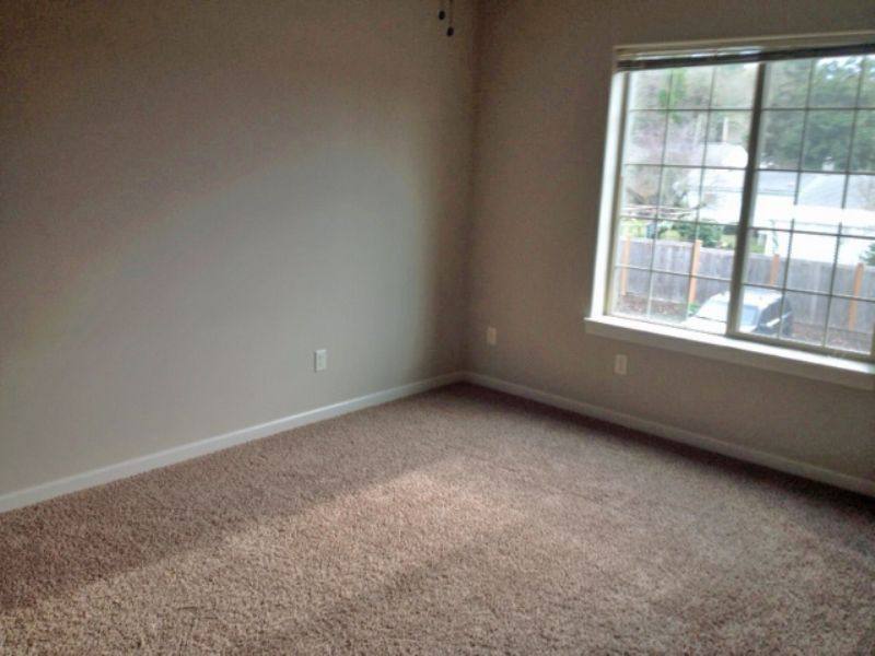 Townhouse for rent at 317 S 42nd, Springfield, OR 97478