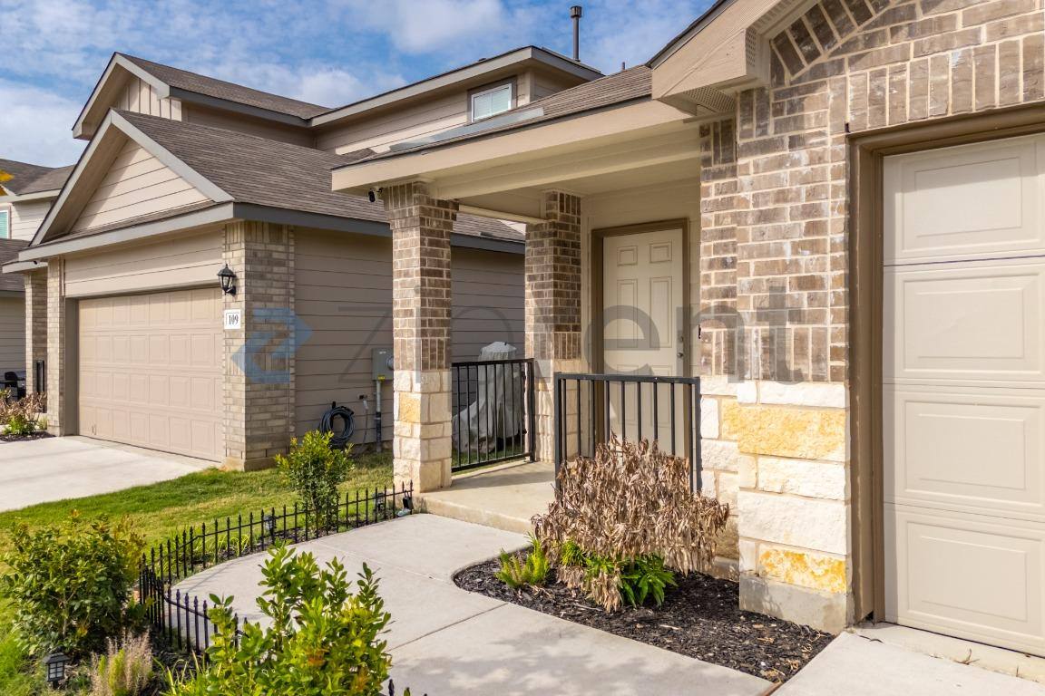 House for rent at 113 Chipping Alley, Floresville, TX 78114