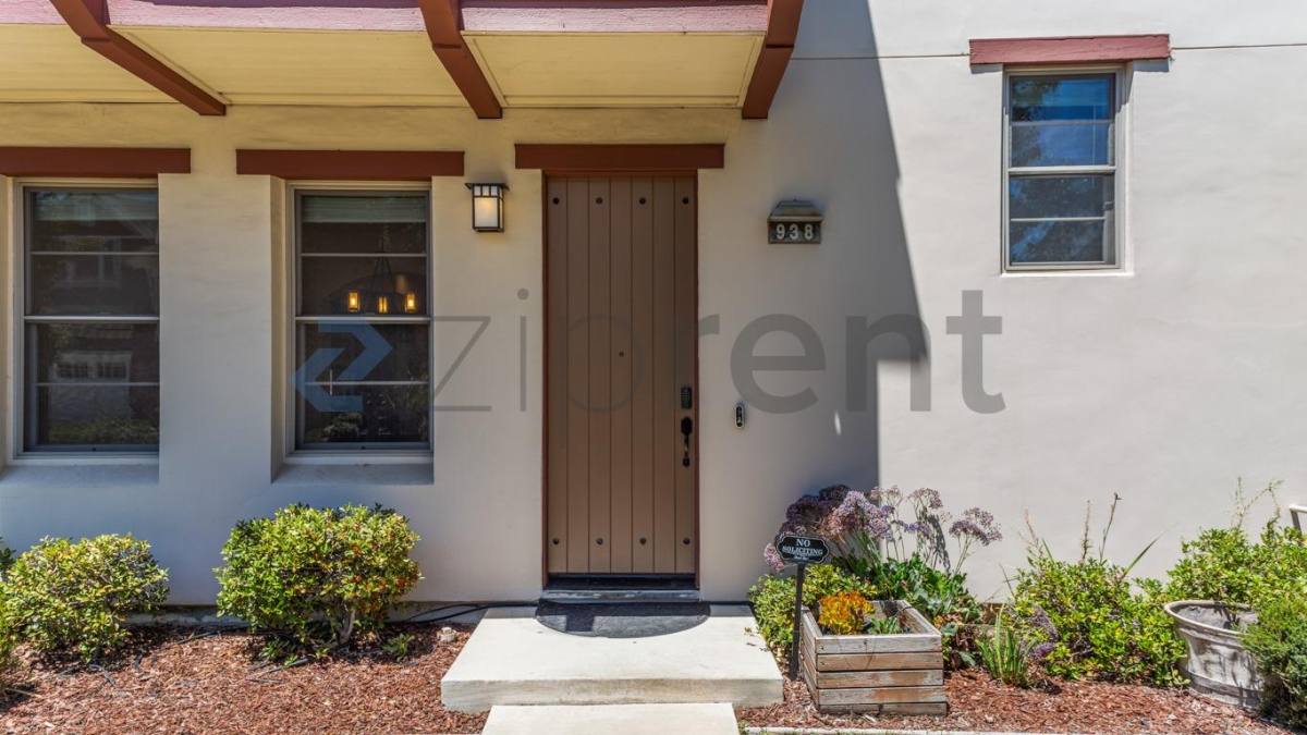 House for rent at 938 Valencia Ave, Mountain View, CA 94040