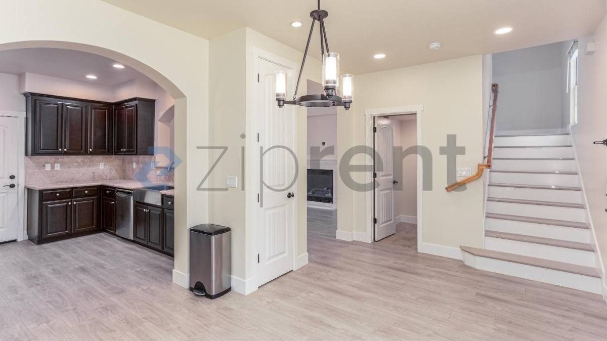 House for rent at 938 Valencia Ave, Mountain View, CA 94040