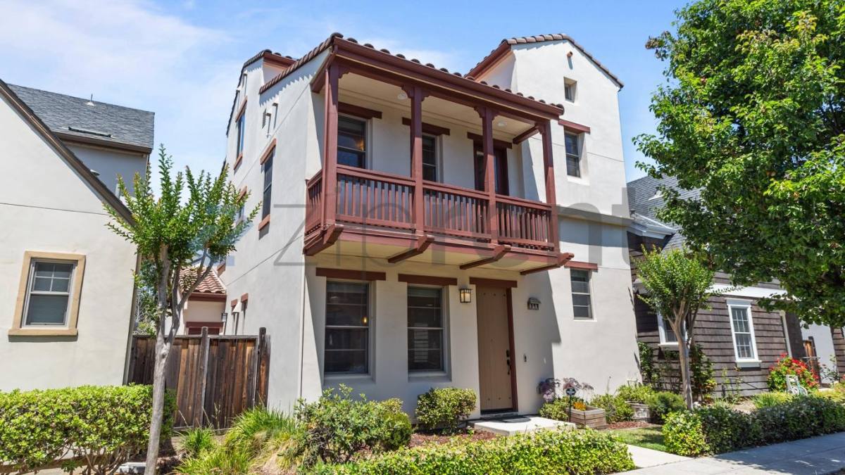 House for rent at 938 Valencia Ave, Mountain View, CA 94040