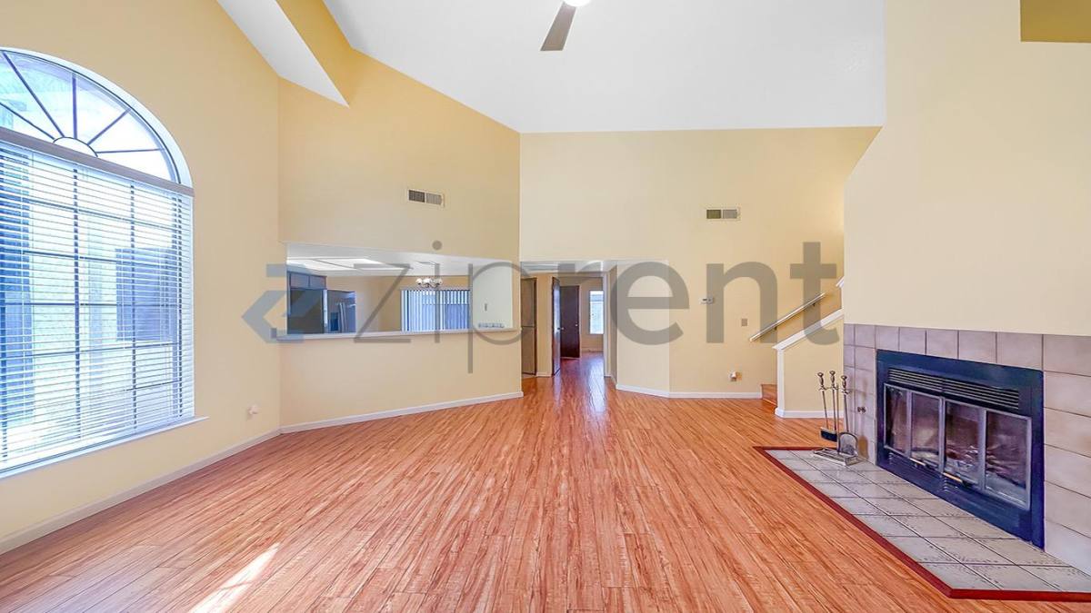 Apartment for rent at 5490 N W Ave #104, Fresno, CA 93711