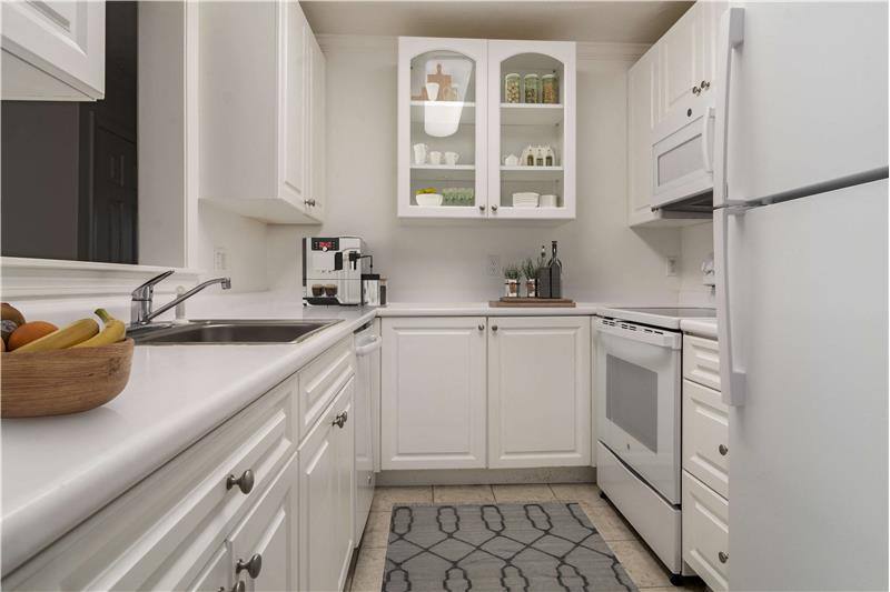 Apartment for rent at 118 Edgemere Rd #11, West Roxbury, MA 02132
