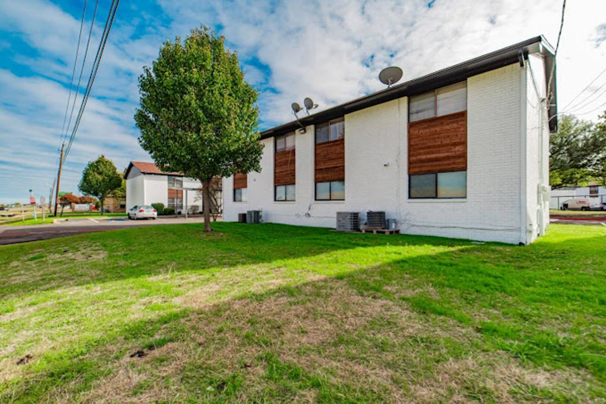 Apartment for rent at 1301 W Highway 287 Bypass, Waxahachie, TX 75165