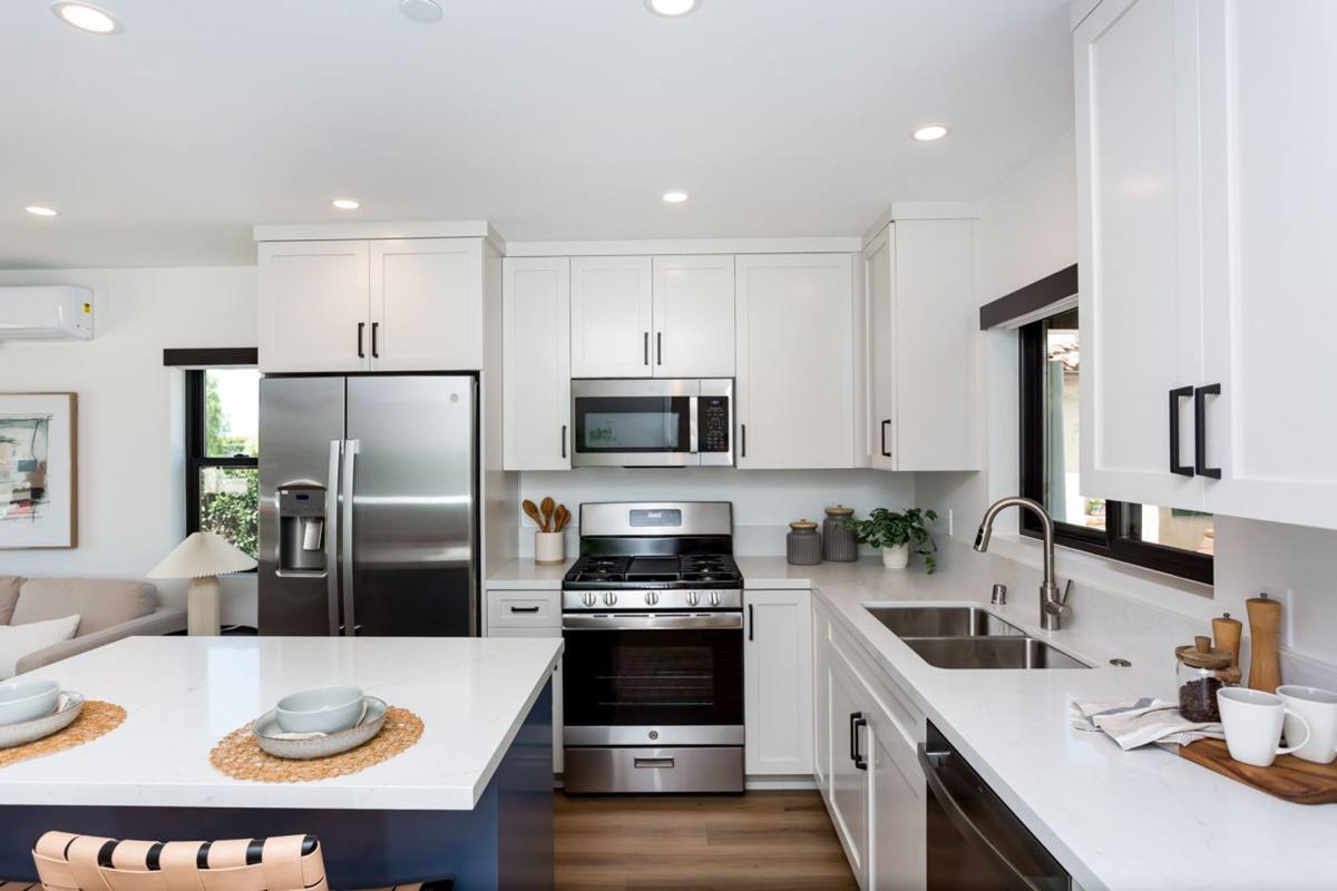Townhouse for rent at 2610-2612 Juan St, San Diego, CA 92110