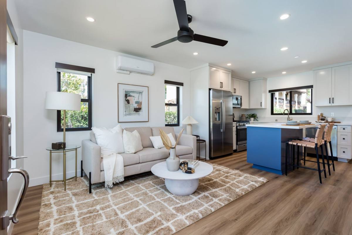 Townhouse for rent at 2610-2612 Juan St, San Diego, CA 92110