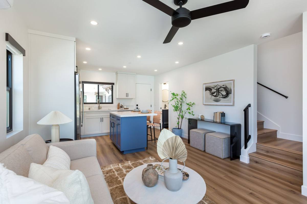 Townhouse for rent at 2610-2612 Juan St, San Diego, CA 92110