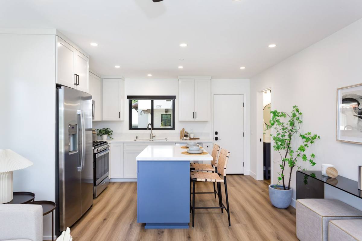 Townhouse for rent at 2610-2612 Juan St, San Diego, CA 92110