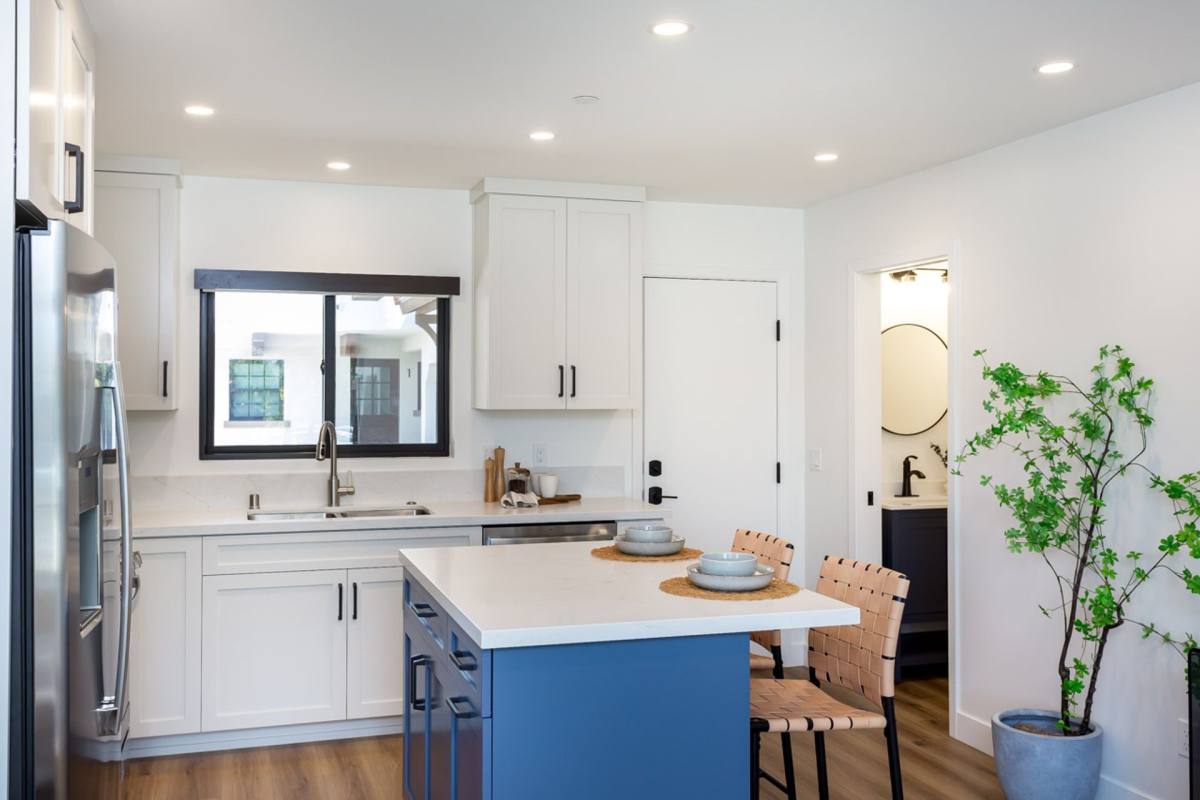 Townhouse for rent at 2610-2612 Juan St, San Diego, CA 92110