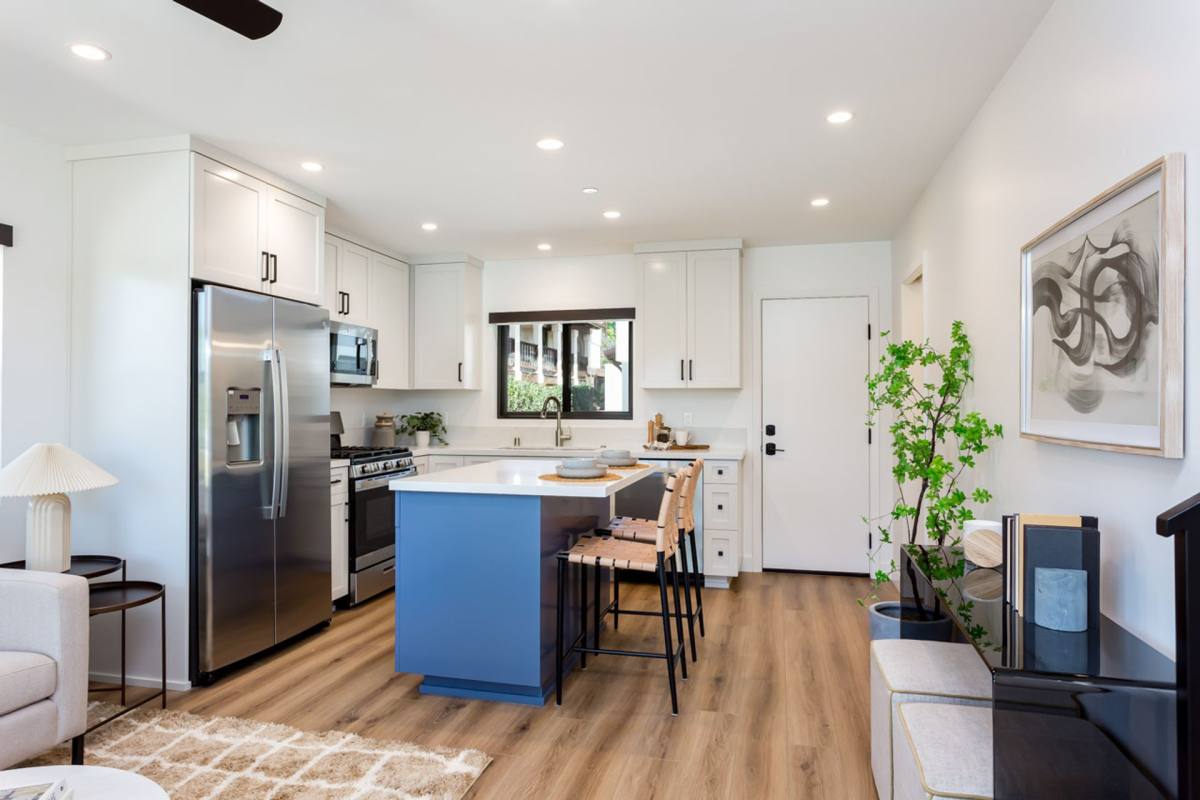 Townhouse for rent at 2610-2612 Juan St, San Diego, CA 92110