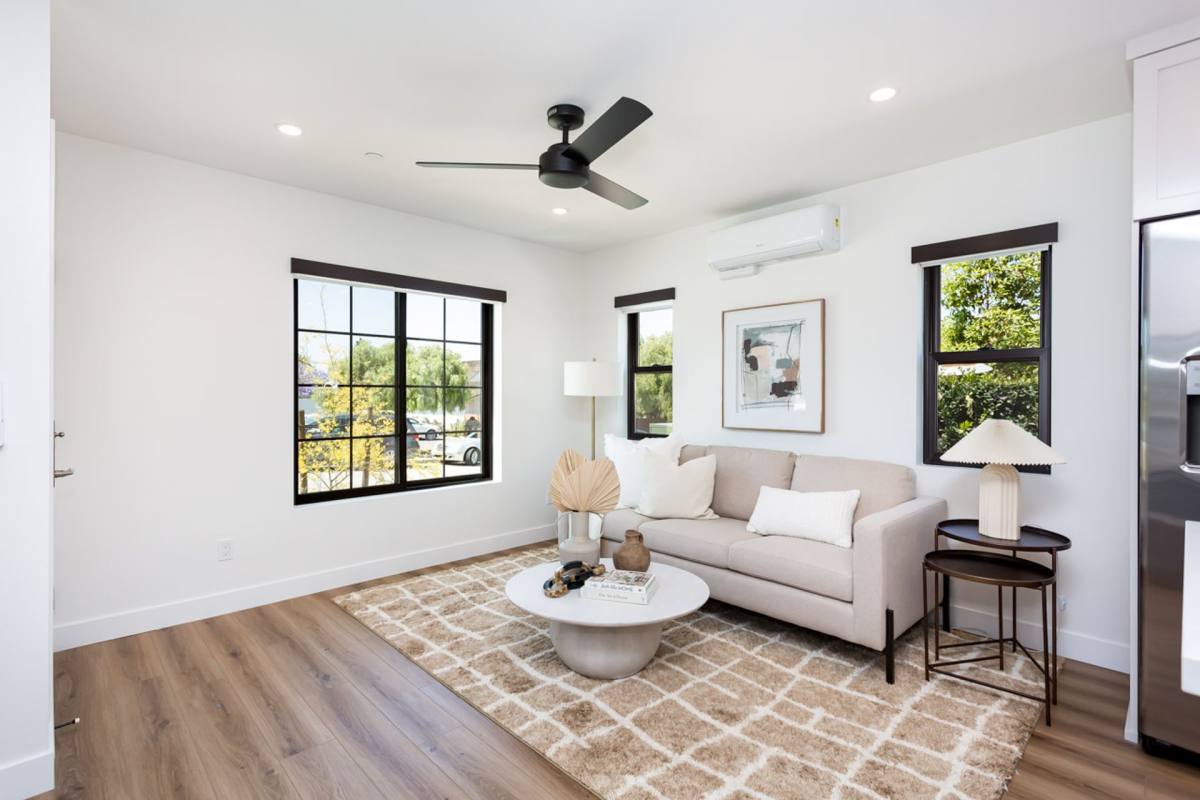 Townhouse for rent at 2610-2612 Juan St, San Diego, CA 92110