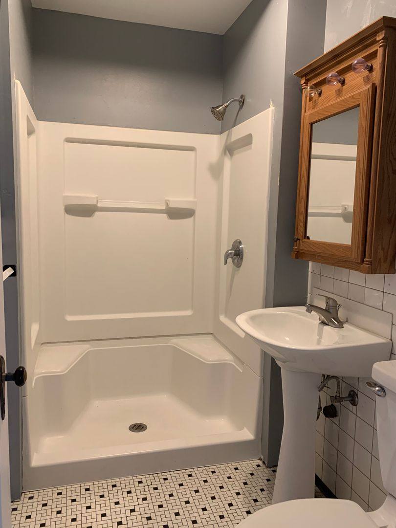 Apartment for rent at 107 Melmore St, Tiffin, OH 44883