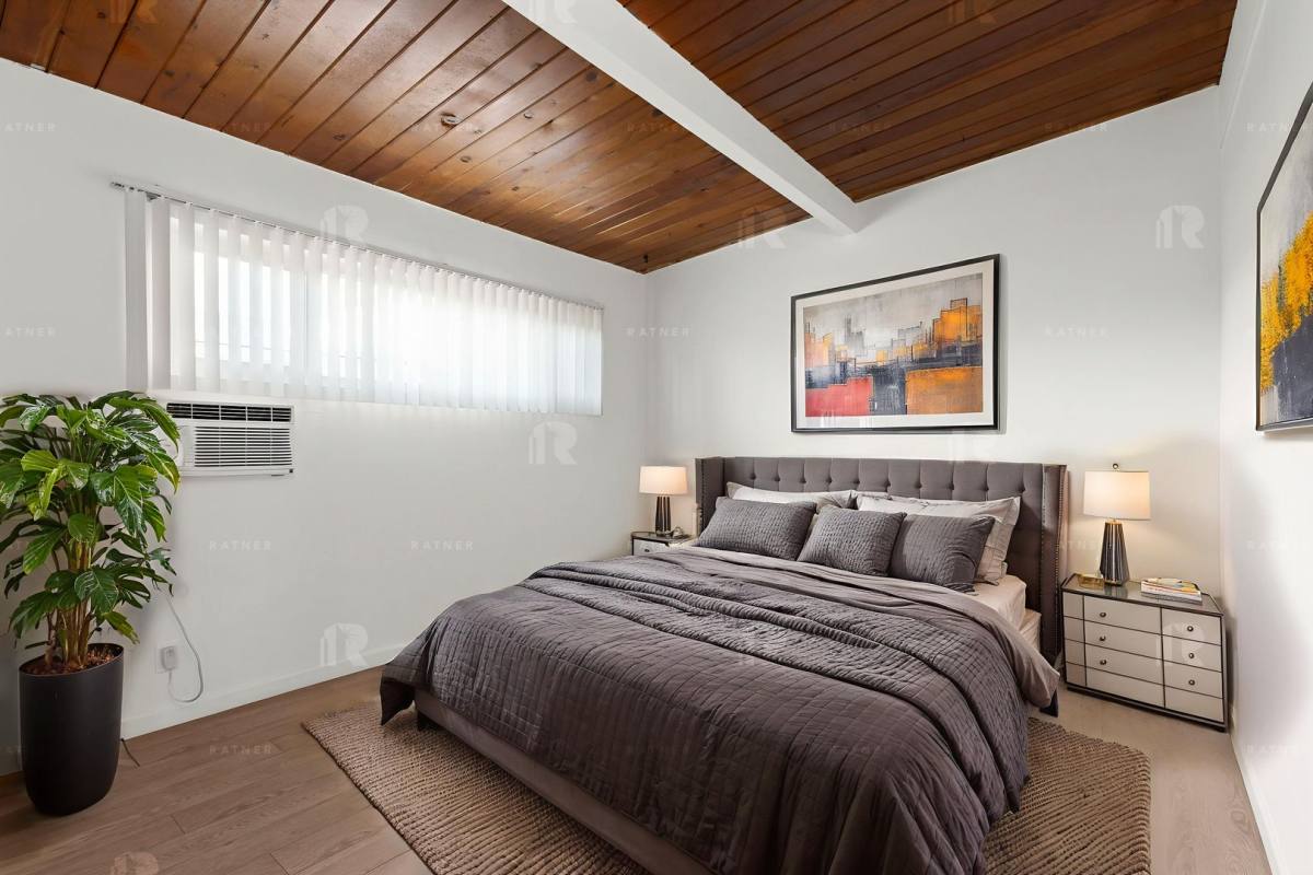 Apartment for rent at 4232-4234 Mary Ellen Ave, Studio City, CA 91604