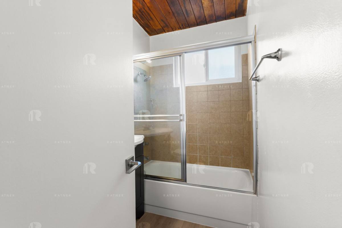 Apartment for rent at 4232-4234 Mary Ellen Ave, Studio City, CA 91604