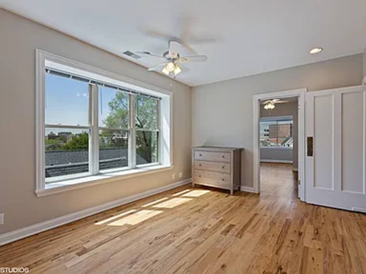 Apartment for rent at 1446 W Pensacola Ave, Chicago, IL 60613