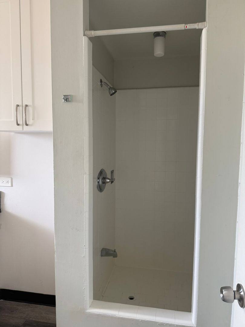 Apartment for rent at 2615 Varsity Place, Honolulu, HI 96826