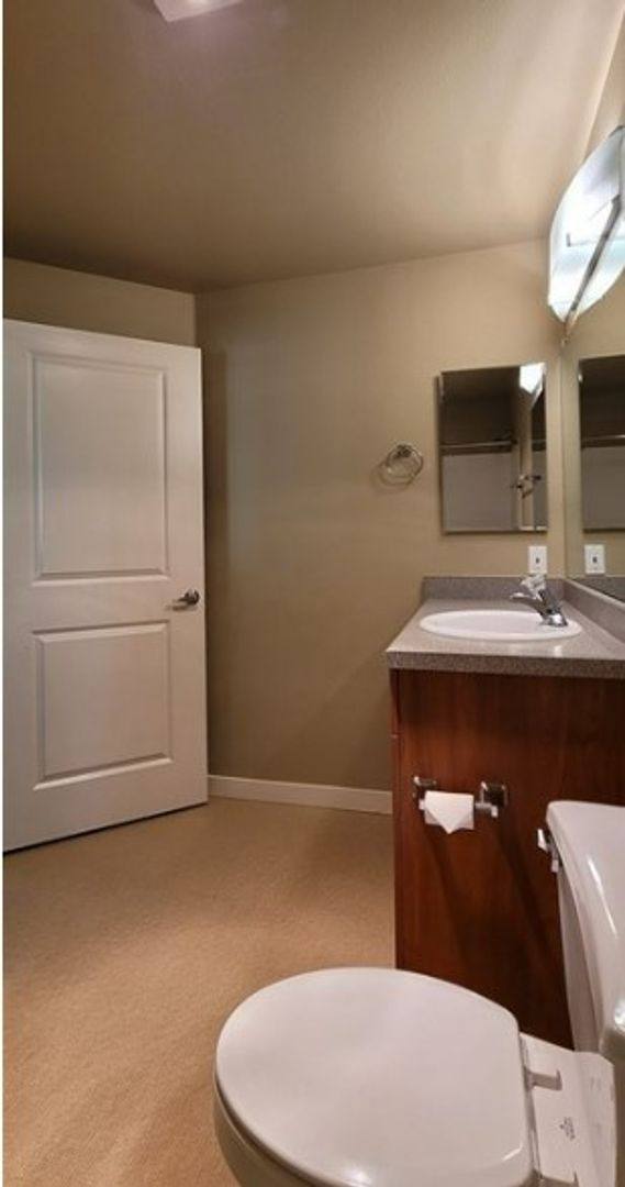 Condo for rent at 7711 NE 175th St, Kenmore, WA 98028