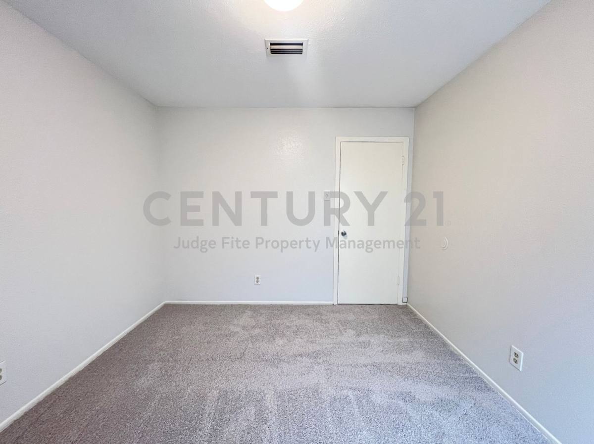 House for rent at 2121 Spanish Trail, Irving, TX 75060