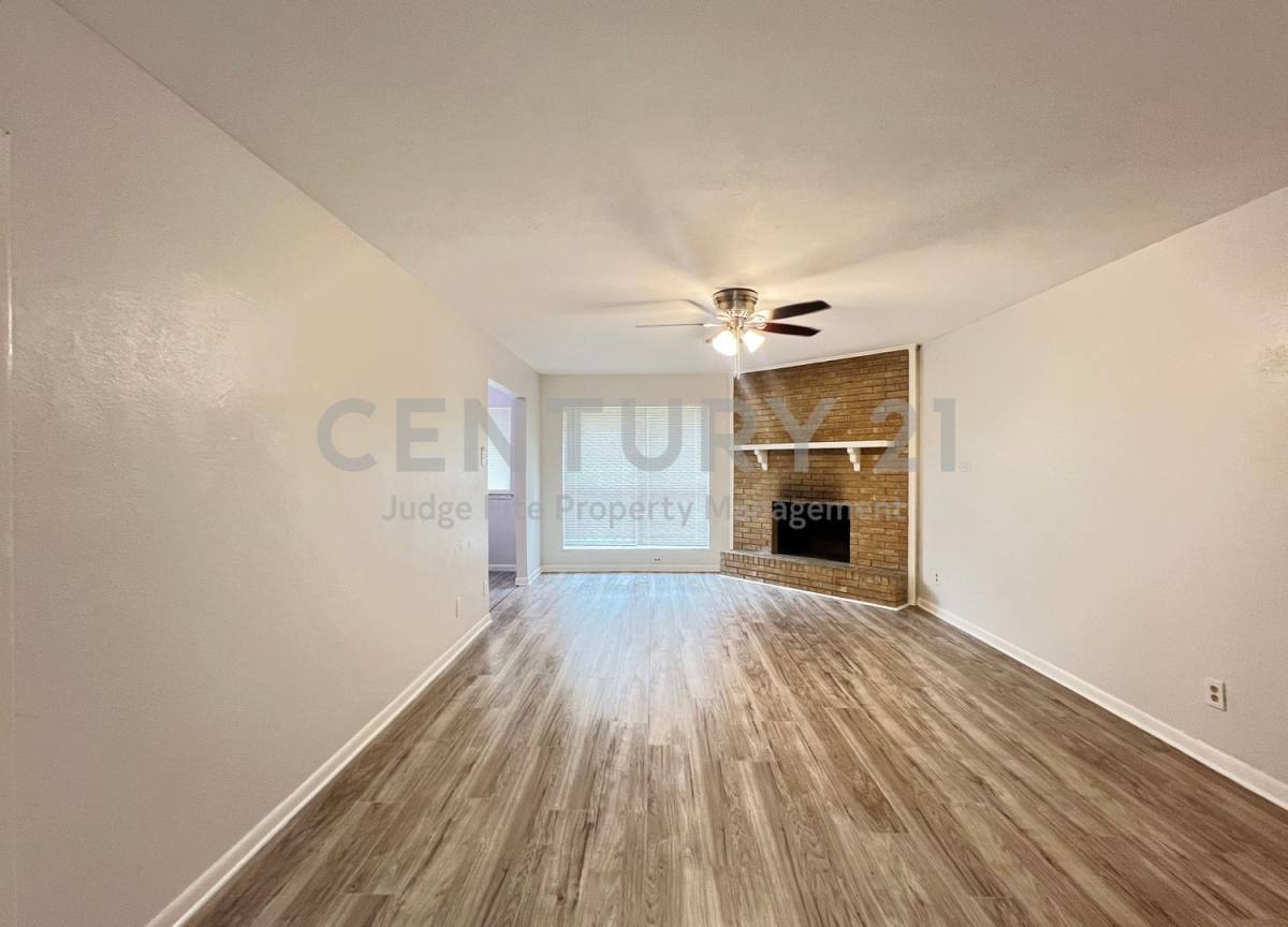 House for rent at 2121 Spanish Trail, Irving, TX 75060