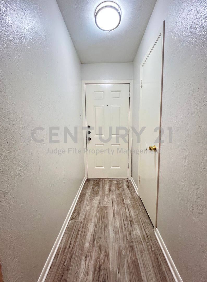 House for rent at 2121 Spanish Trail, Irving, TX 75060