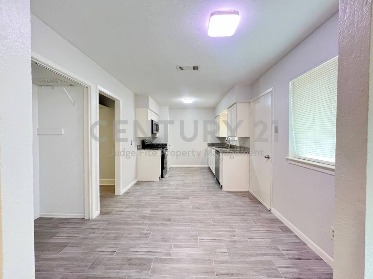 House for rent at 2121 Spanish Trail, Irving, TX 75060