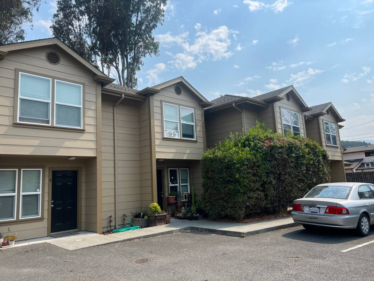 Townhouse for rent at 521 Vance Lake Lane, Blue Lake, CA 95525
