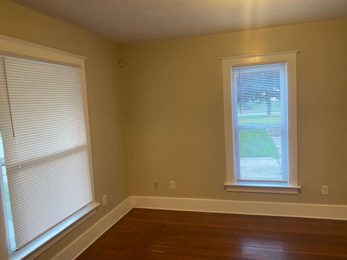 House for rent at 1028 N Lawrence St, South Bend, IN 46617