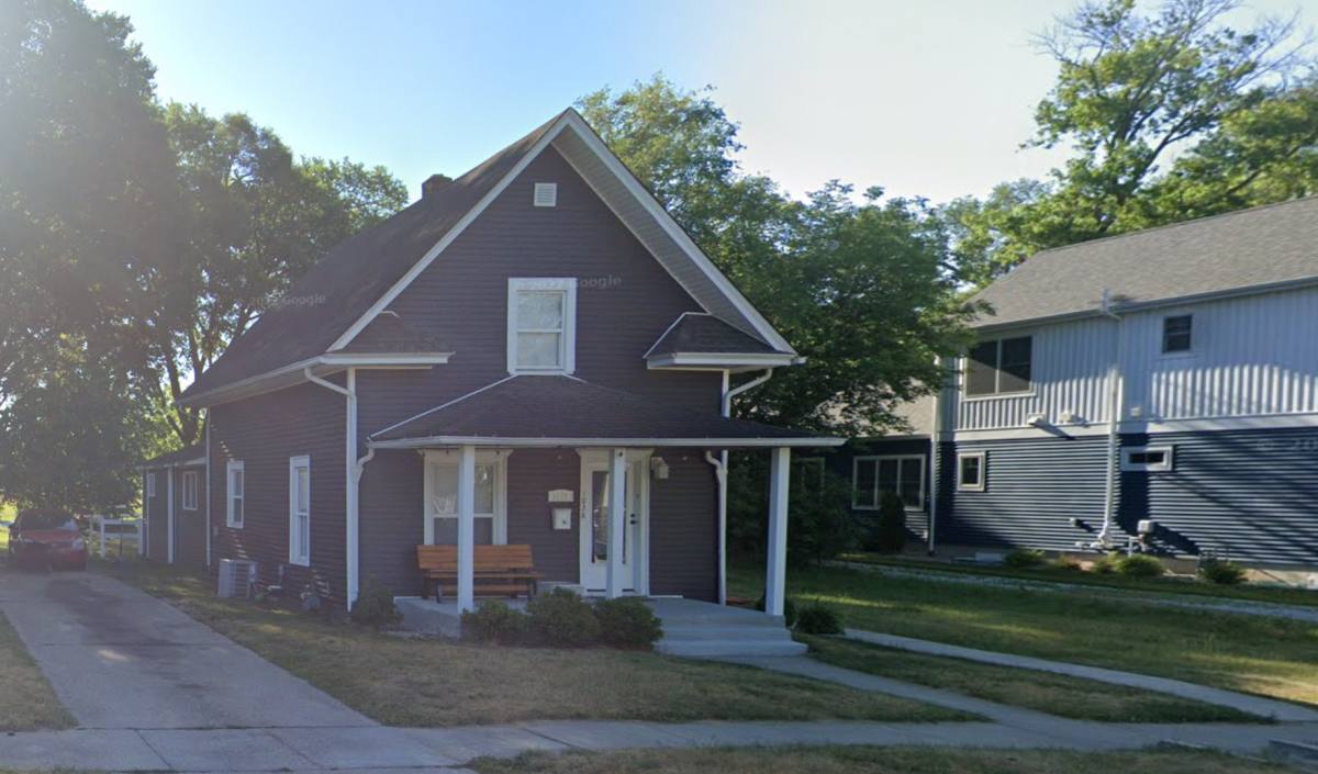 House for rent at 1028 N Lawrence St, South Bend, IN 46617