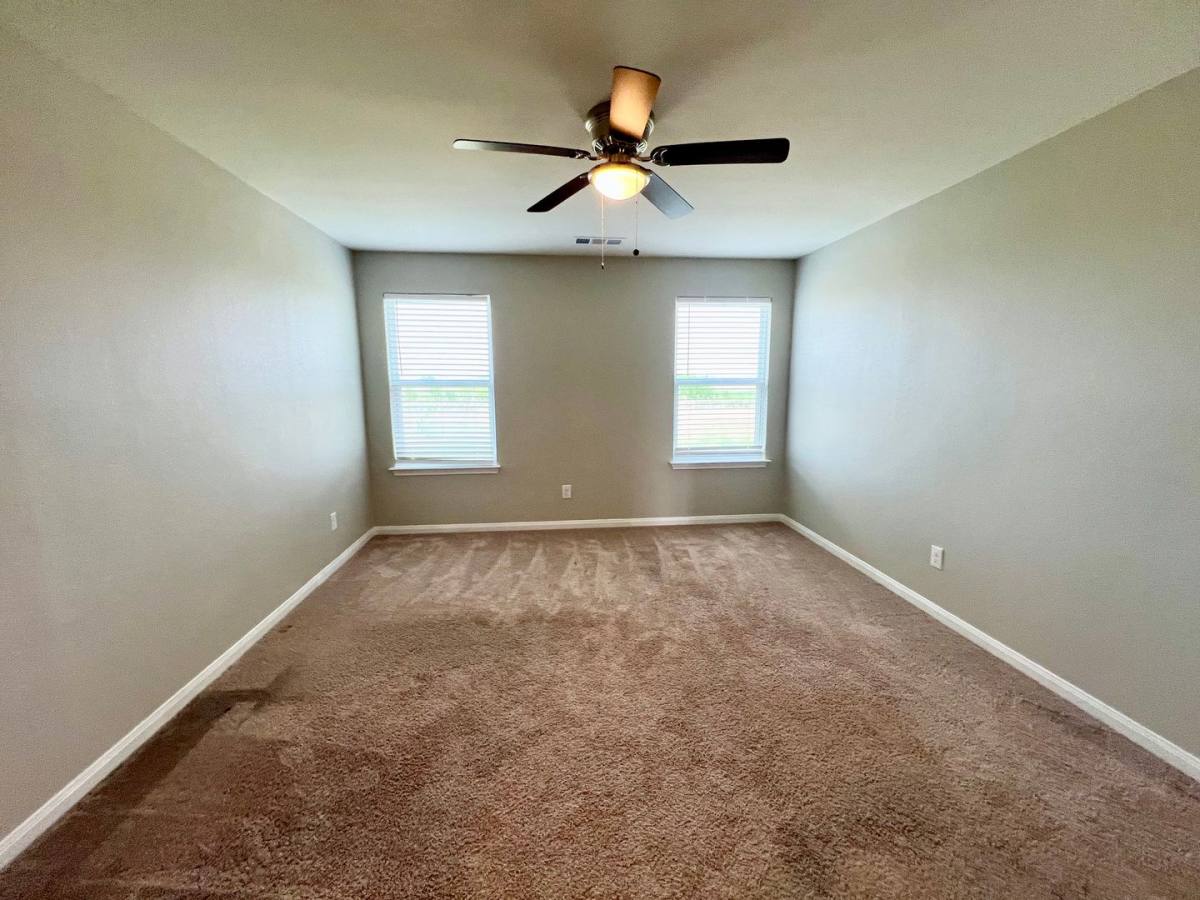 House for rent at 1005 Riverdale Cove, Jarrell, TX 76537
