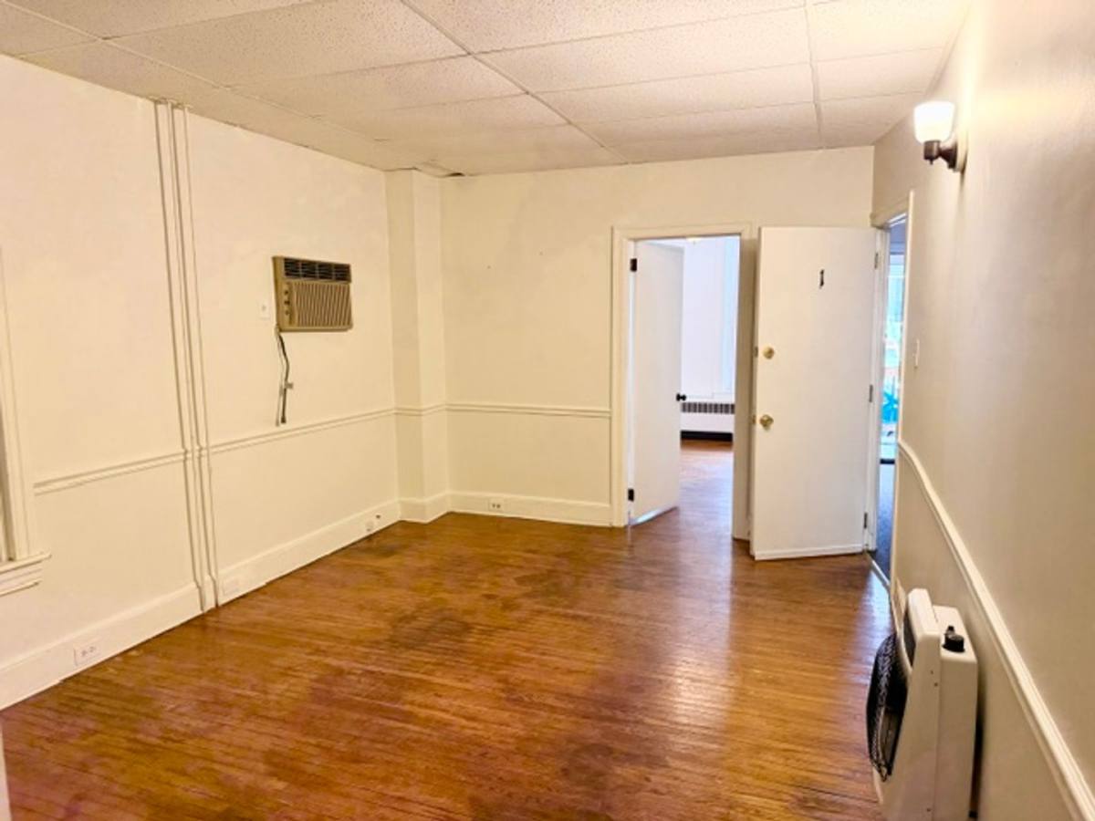 Apartment for rent at 637 W Philadelphia St, York, PA 17401