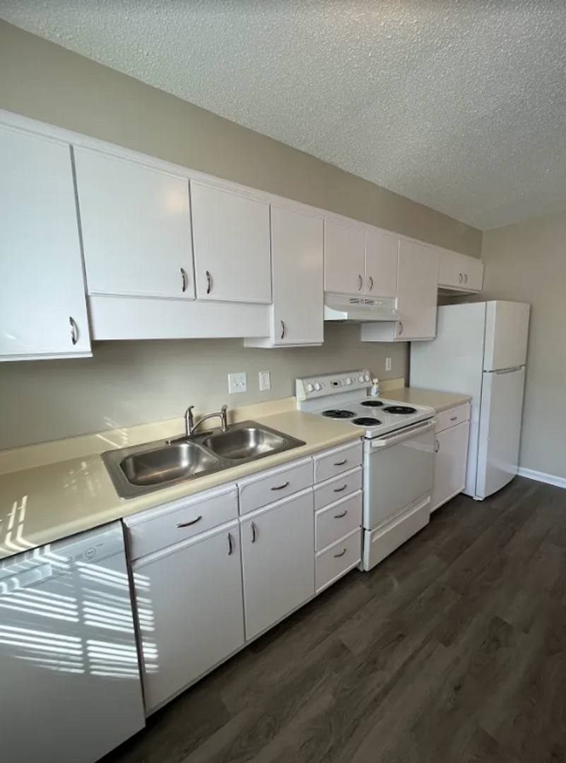Condo for rent at 2916-C Creekview Court, High Point, NC 27265