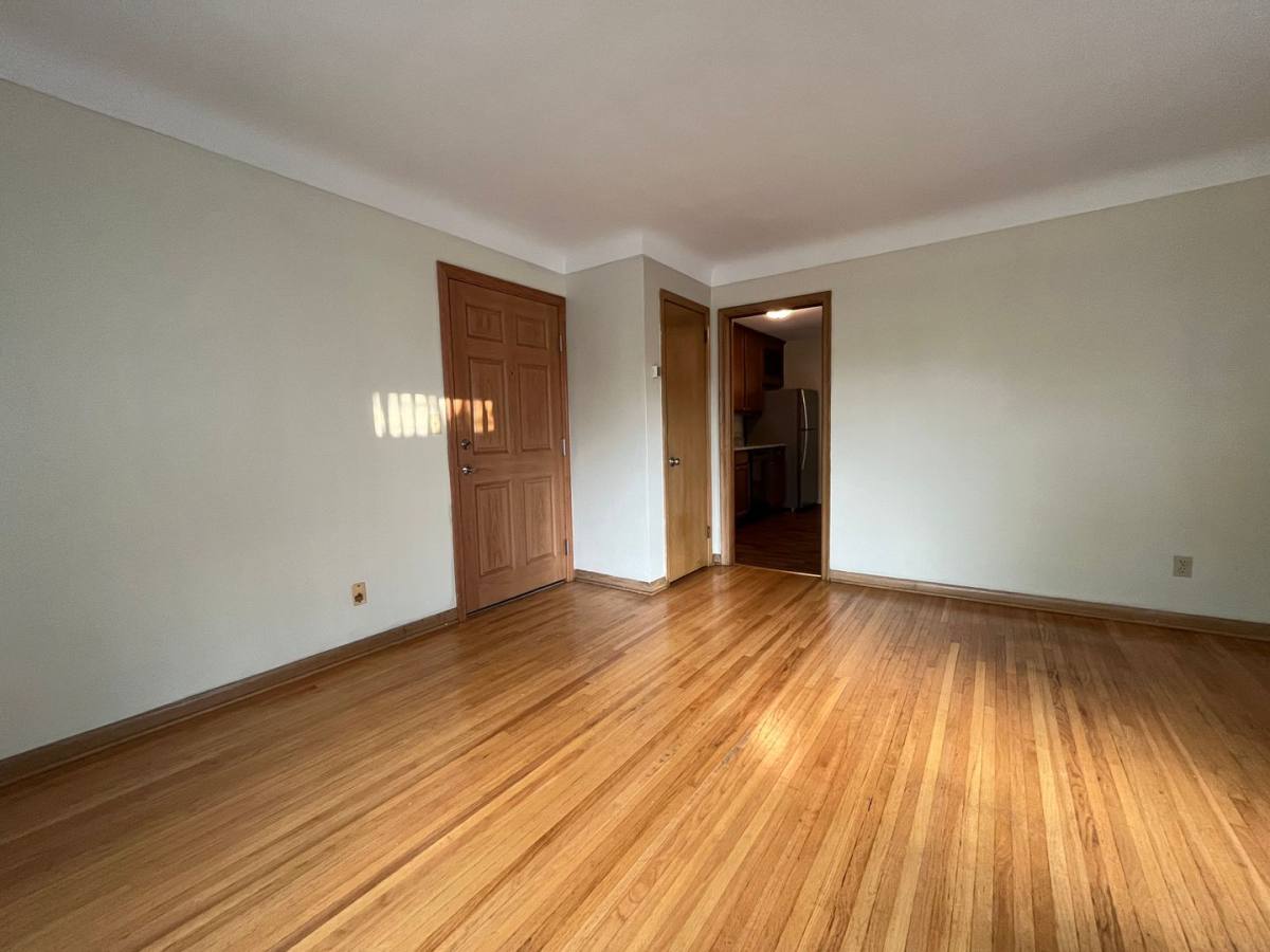 Apartment for rent at 1897 Grand Ave, Saint Paul, MN 55105