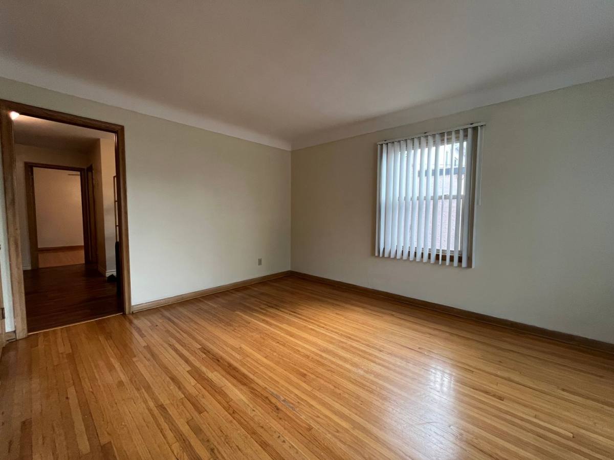Apartment for rent at 1897 Grand Ave, Saint Paul, MN 55105