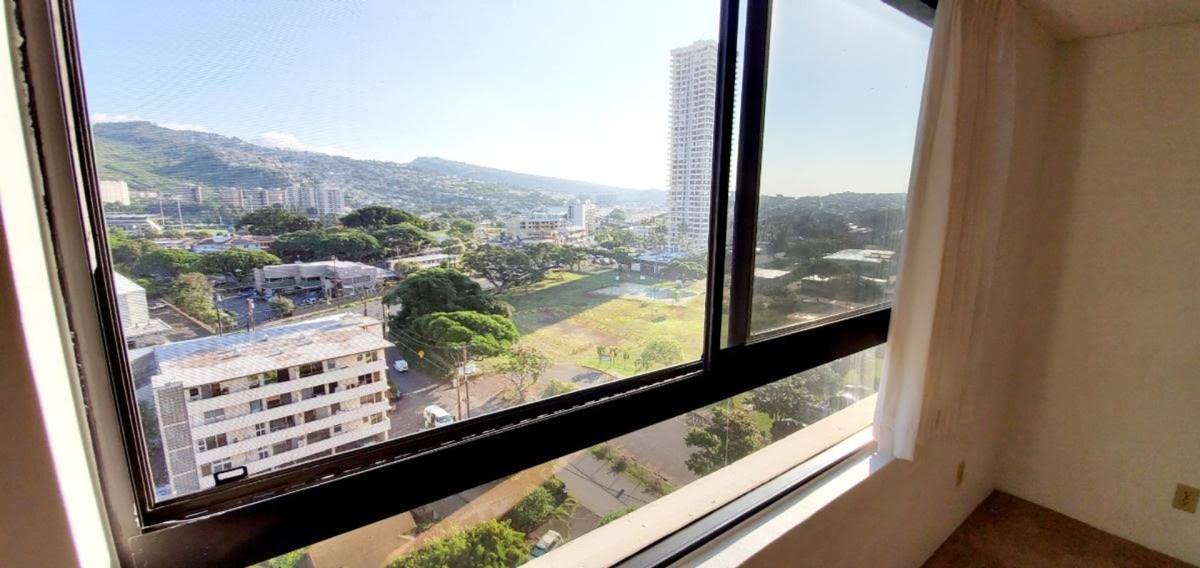 House for rent at 2724 Kahoaloha Lane, Honolulu, HI 96826