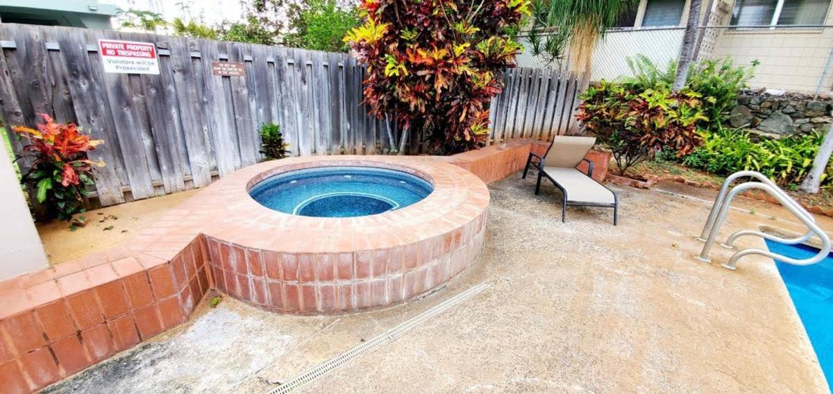 House for rent at 2724 Kahoaloha Lane, Honolulu, HI 96826