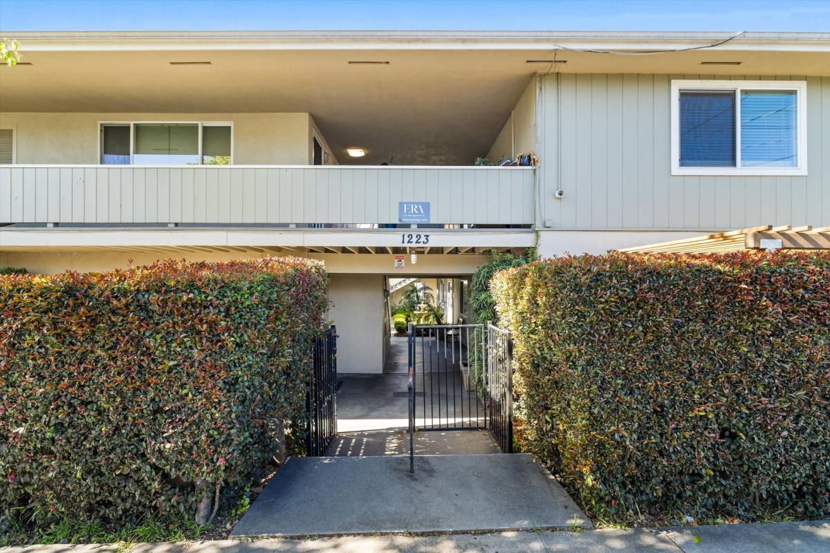 Apartment for rent at 1223 Garden St #D, Santa Barbara, CA 93101