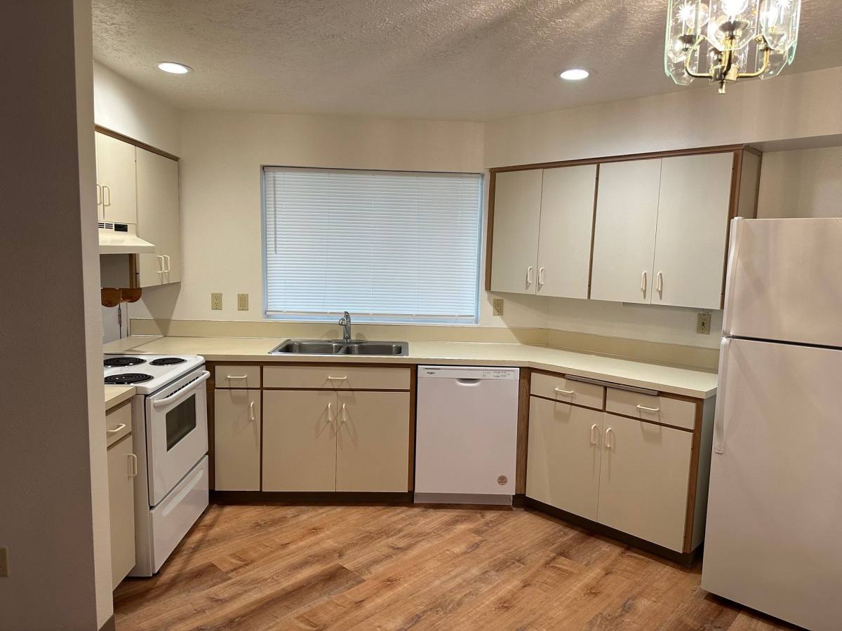 Apartment for rent at 3672-3698 Ellie Court NE, Salem, OR 97303