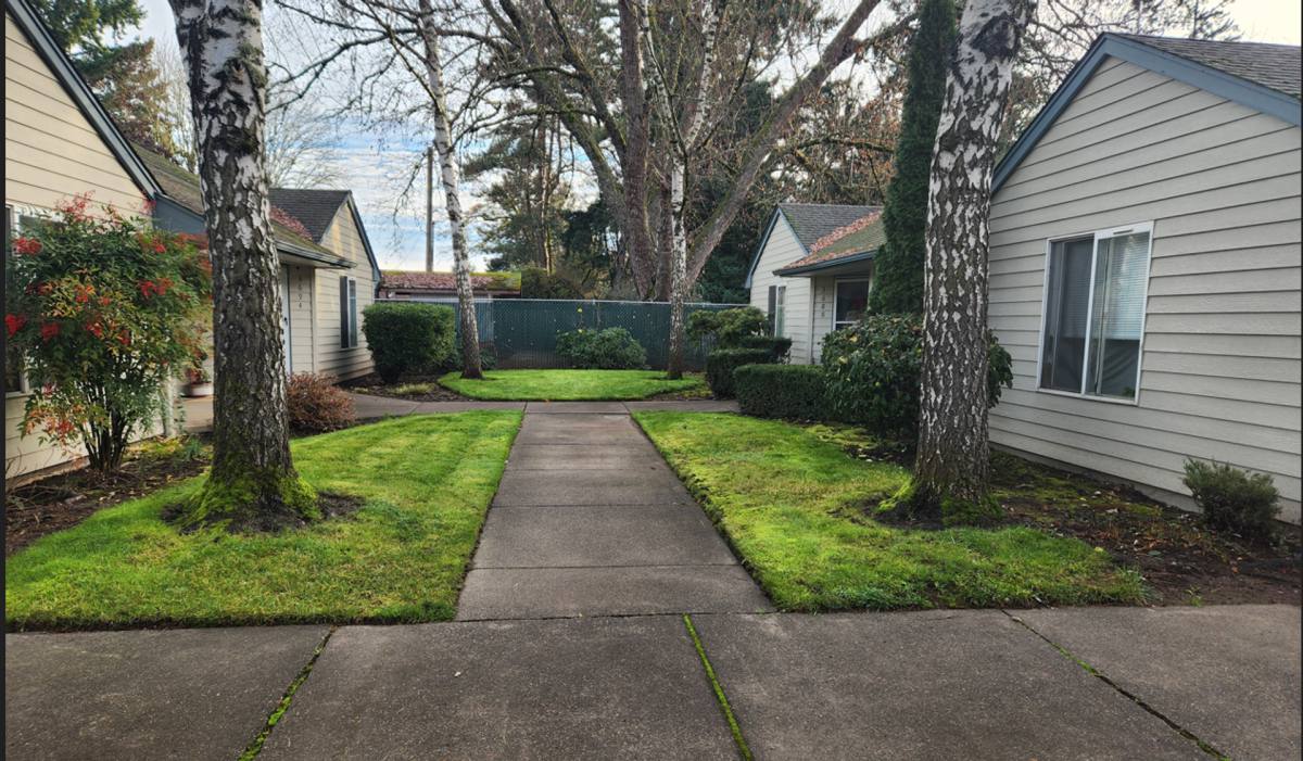 Apartment for rent at 3672-3698 Ellie Court NE, Salem, OR 97303