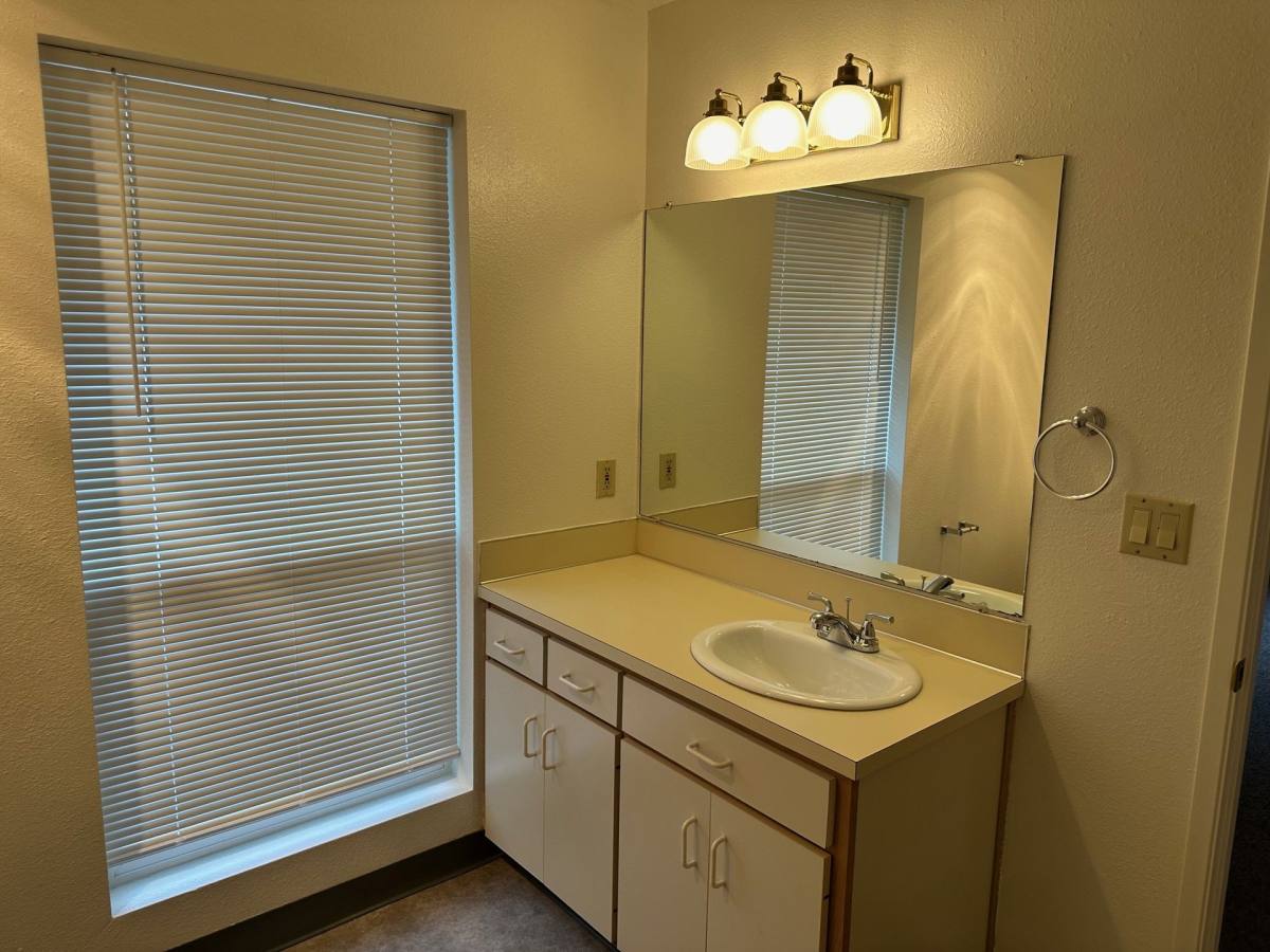 Apartment for rent at 3672-3698 Ellie Court NE, Salem, OR 97303