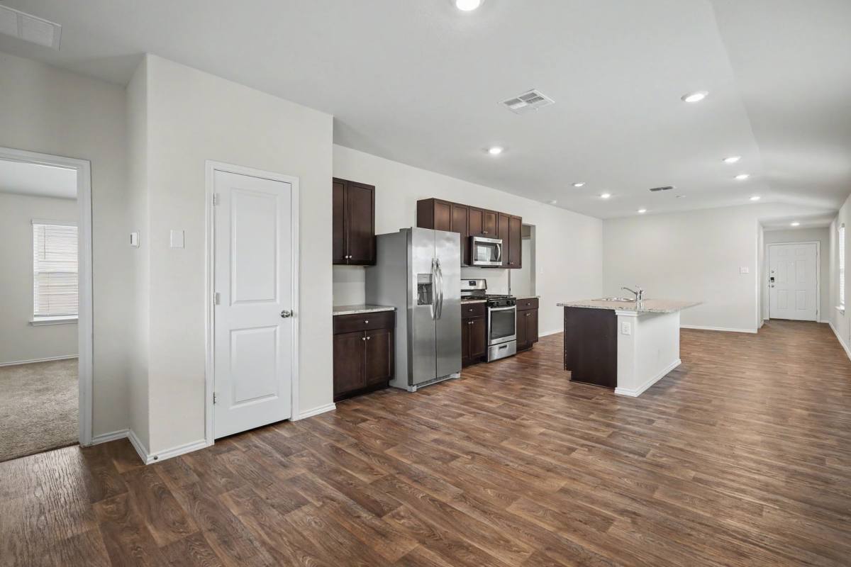 House for rent at 144 Hogans Alley, Floresville, TX 78114