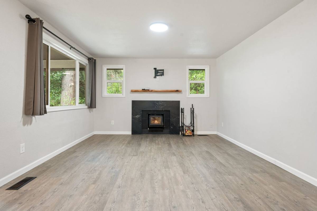House for rent at 1830 Vale Rd, Port Orchard, WA 98366