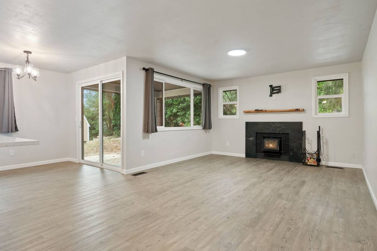House for rent at 1830 Vale Rd, Port Orchard, WA 98366