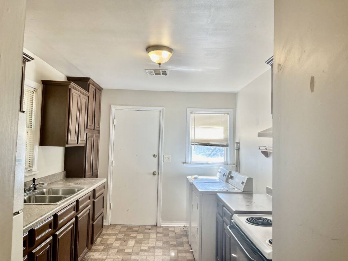 House for rent at 3000 NW 27th St, Oklahoma City, OK 73107