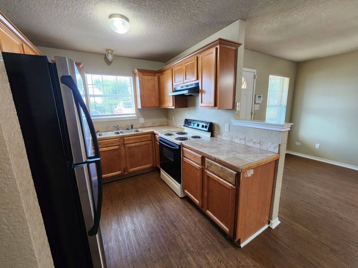 Apartment for rent at 1429 E Robert St, Fort Worth, TX 76104